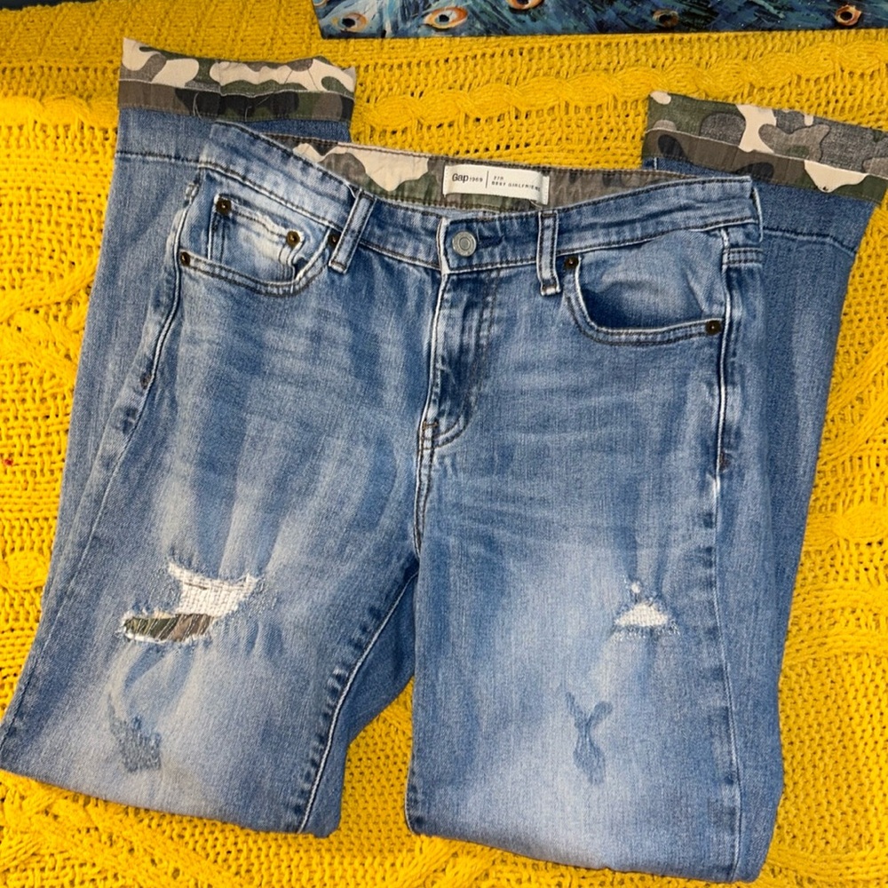 Gap Size 27R Best Girlfriend Jeans with Camo Cuffs